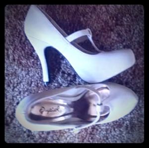 Qupid heels size 6.5